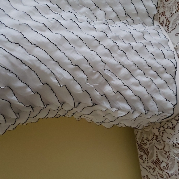 Cute Polyester Knit Ruffled Top - Picture 3 of 5